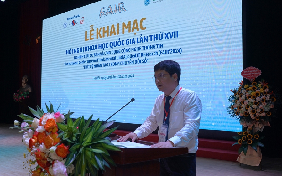 PGS,TS. Đặng Hoài Bắc, Giám đốc Học viện Công nghệ Bưu chính Viễn thông phát biểu chào mừng